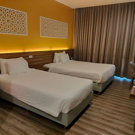 Tobedzz Hotel Ranong Esterno foto