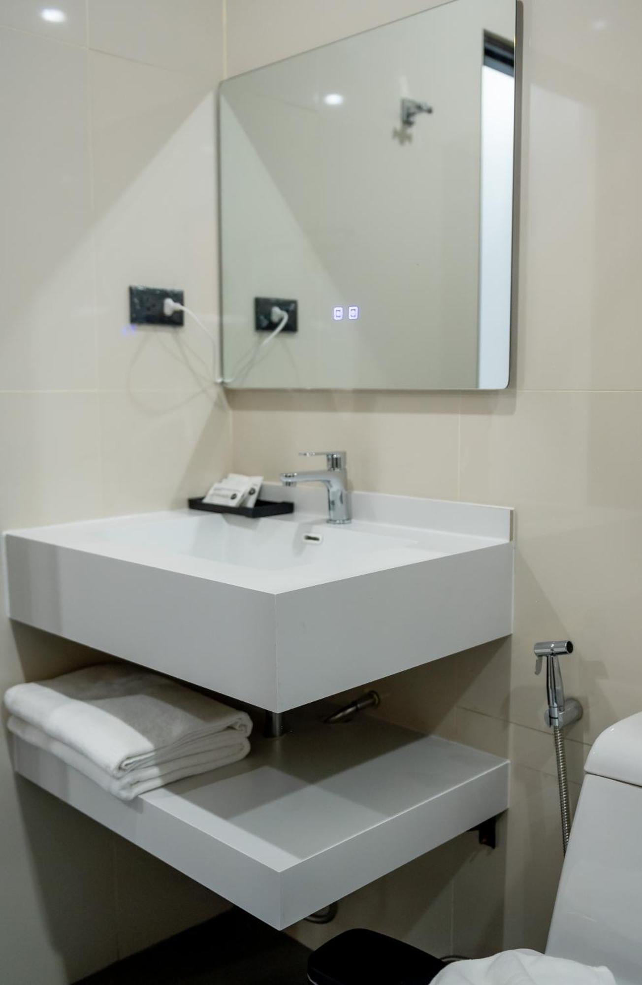 Tobedzz Hotel Ranong Esterno foto