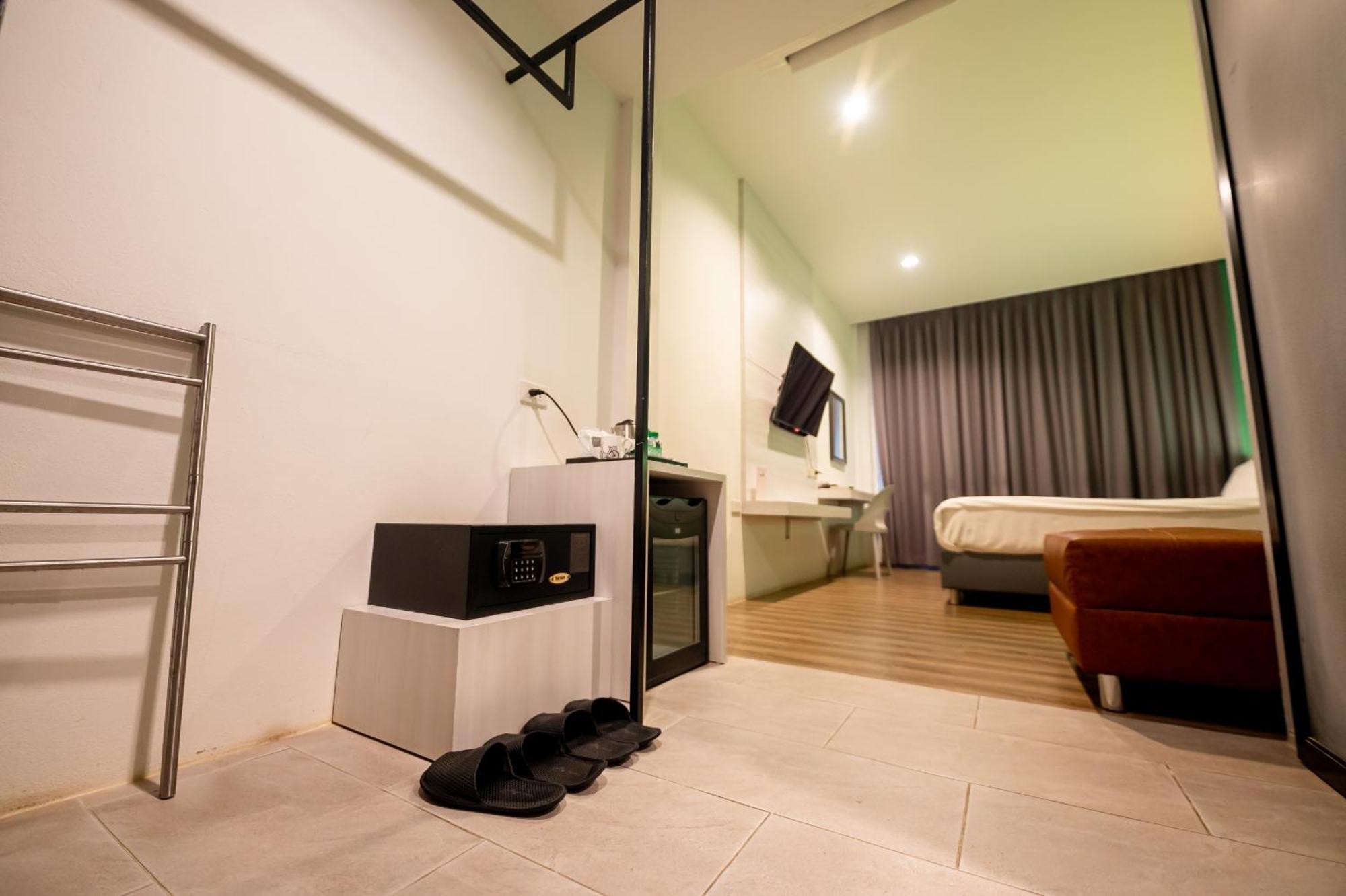 Tobedzz Hotel Ranong Esterno foto