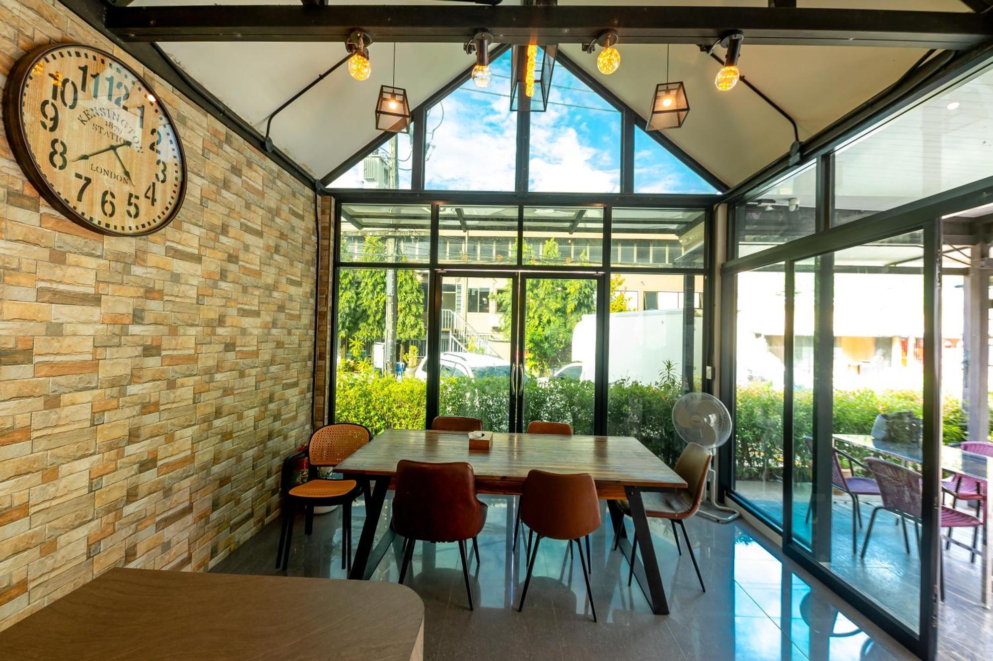 Tobedzz Hotel Ranong Esterno foto